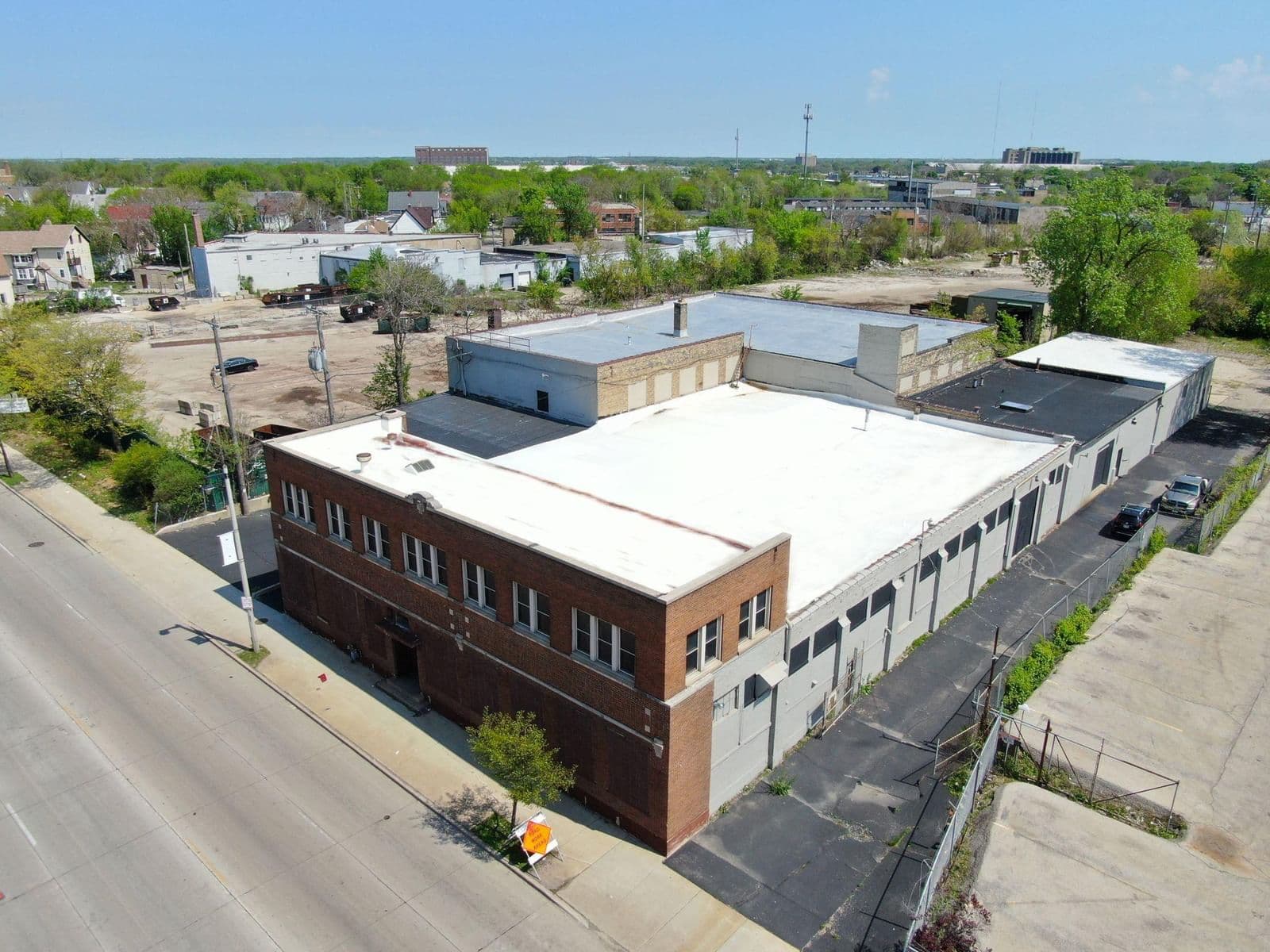 3258 Fond Du Lac, Milwaukee, WI