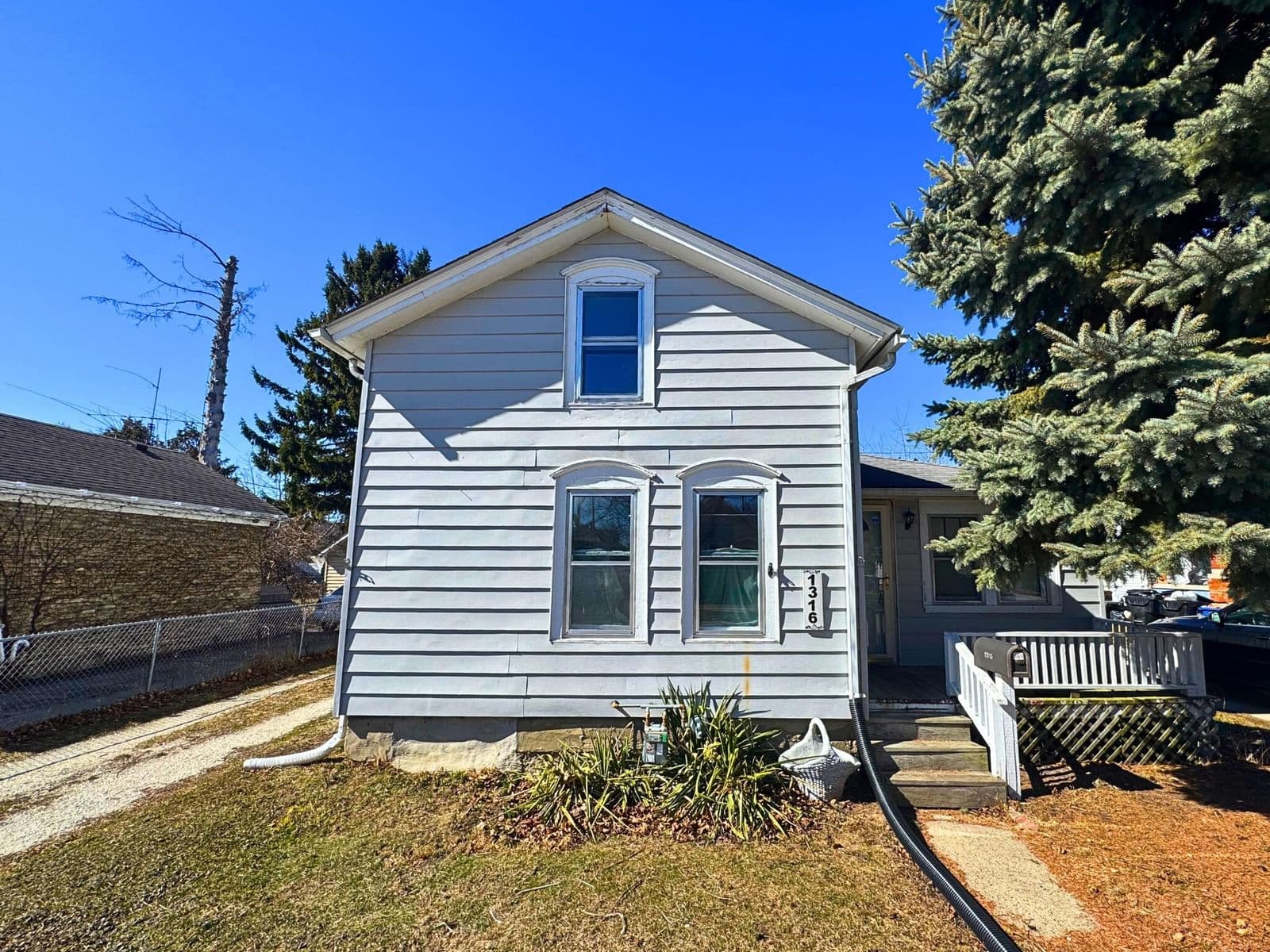 1316 Erie