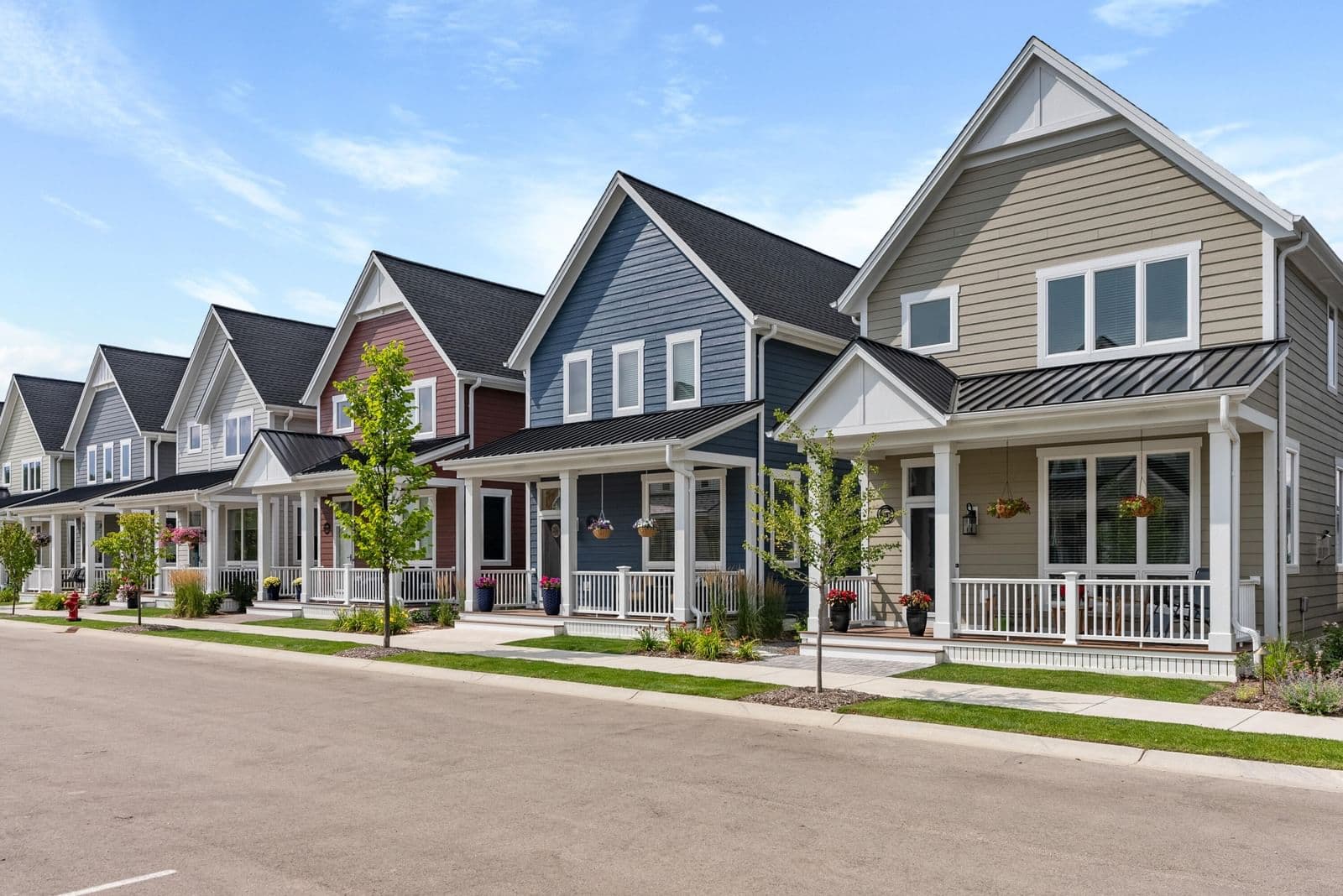 6250 Fox Crossing, Mequon, WI