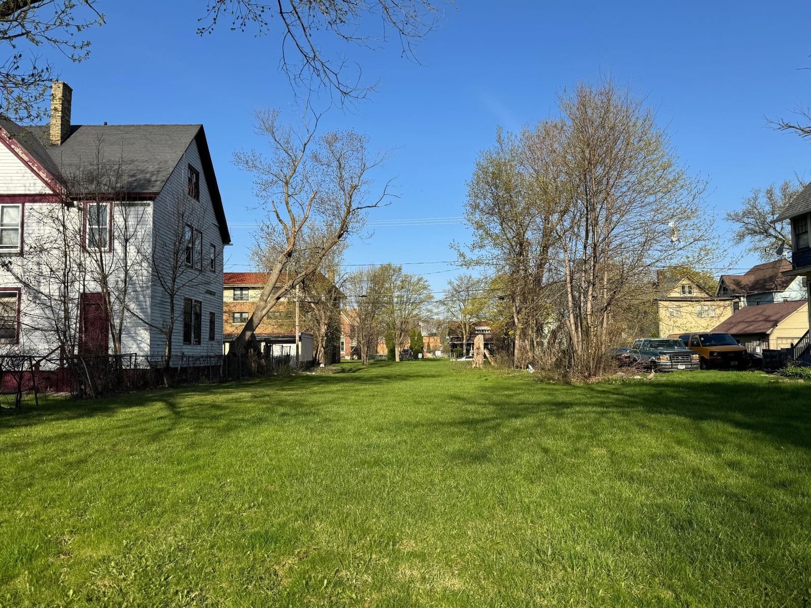 2409 1st, Milwaukee, WI