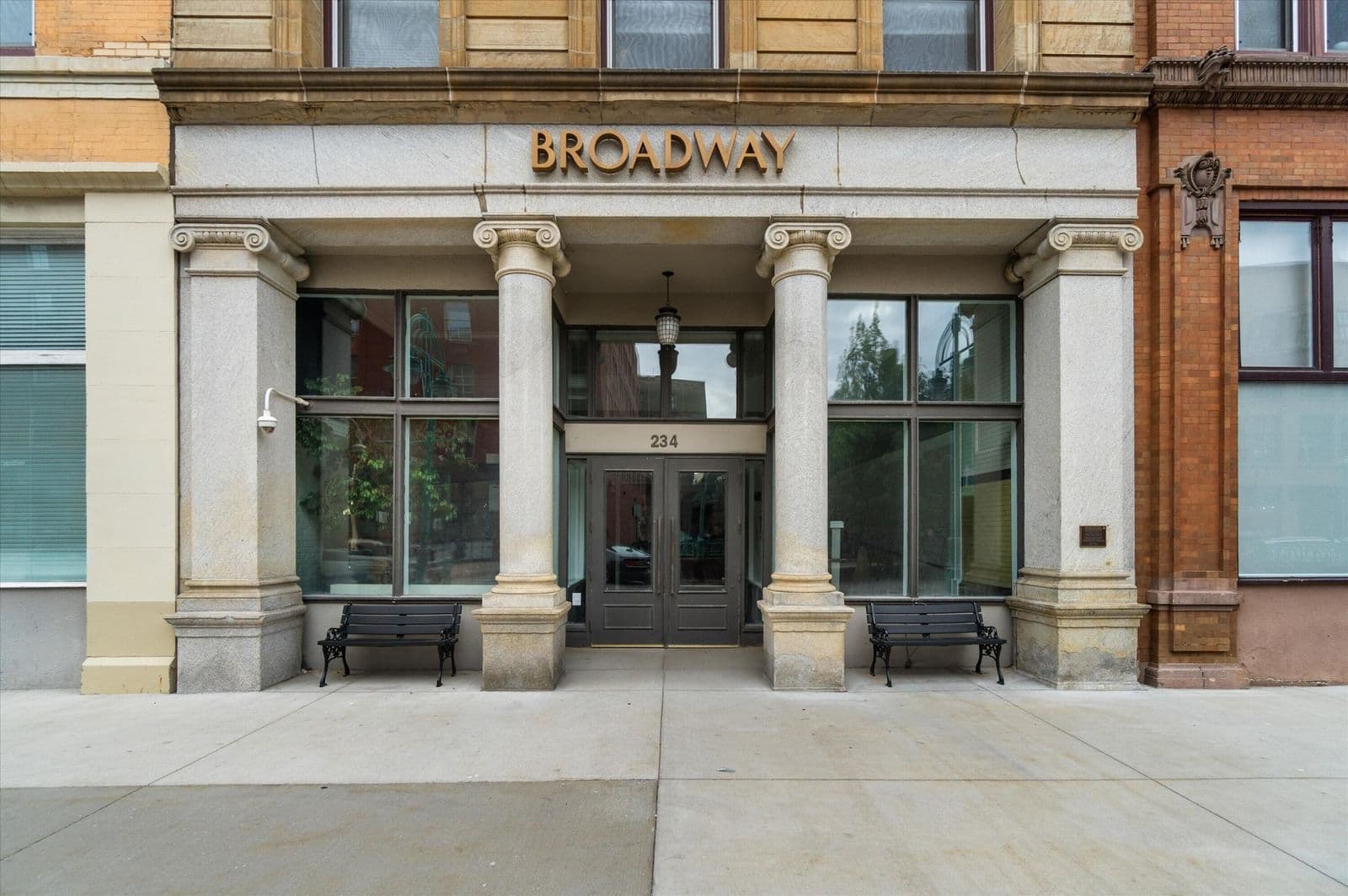 234 Broadway, Milwaukee, WI