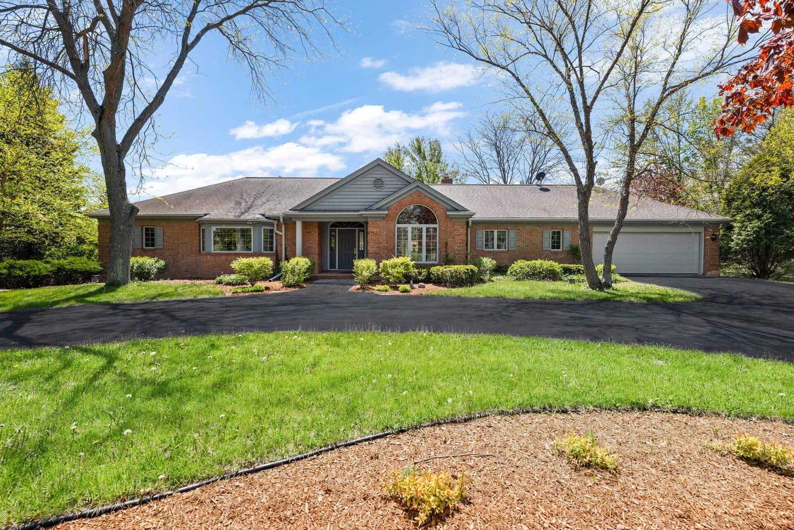 1041 Horns Corners