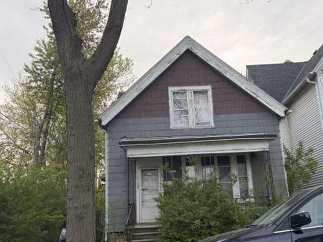 2620 Pine, Milwaukee, WI