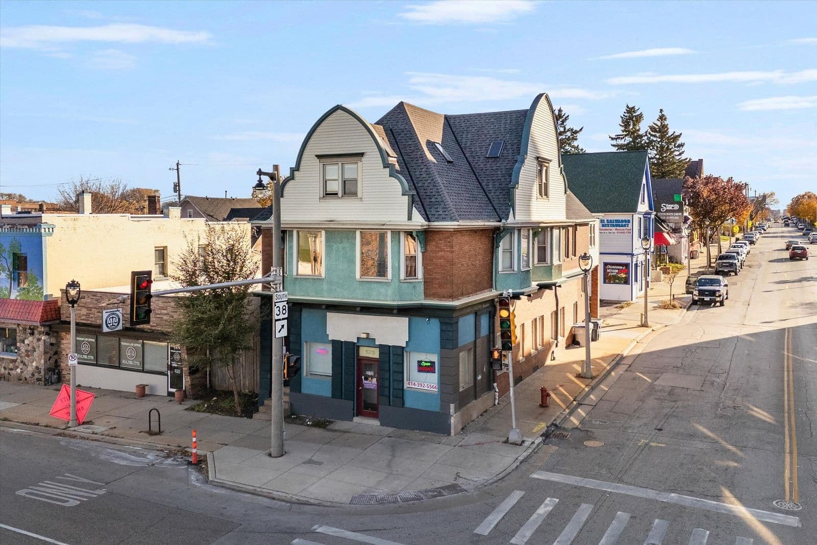 573 Lincoln, Milwaukee, WI