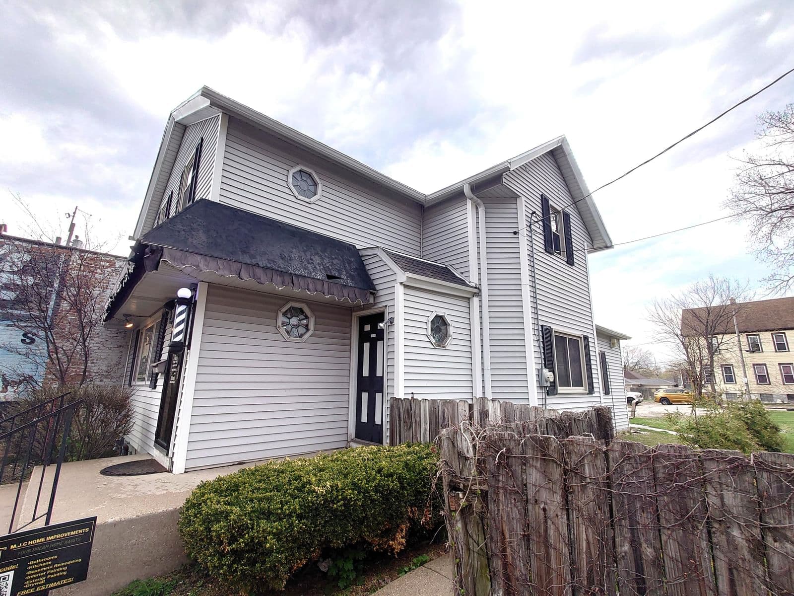 2340 Kinnickinnic, Milwaukee, WI