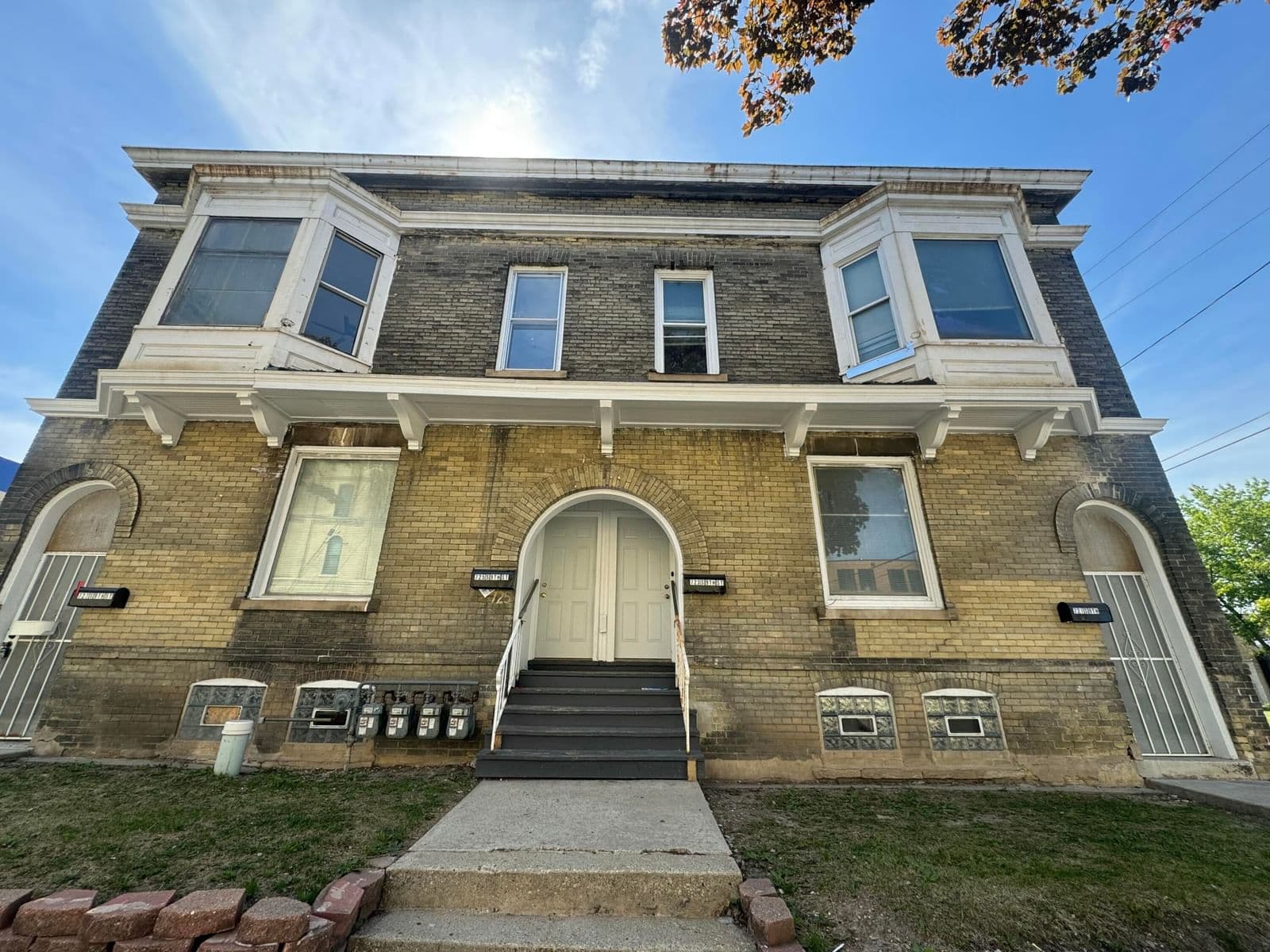 723 9th, Milwaukee, WI