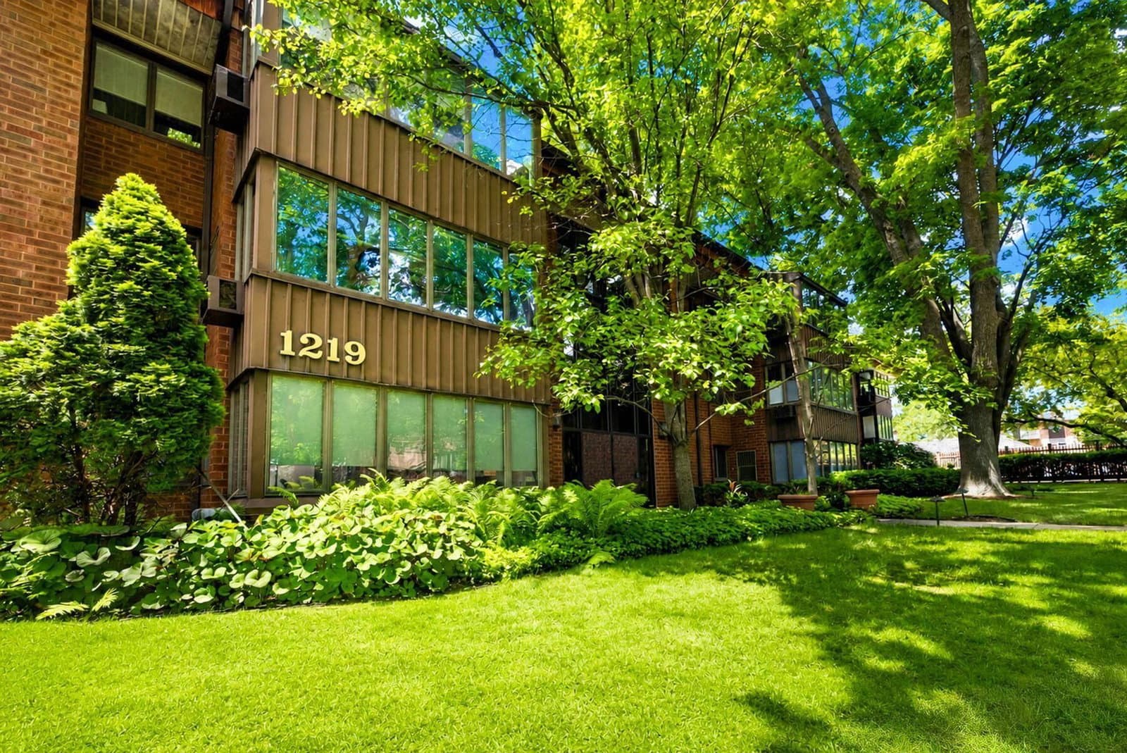 1219 Jackson, Milwaukee, WI
