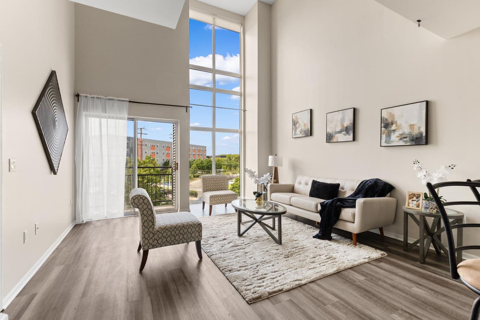 2121 Kinnickinnic, Milwaukee, WI
