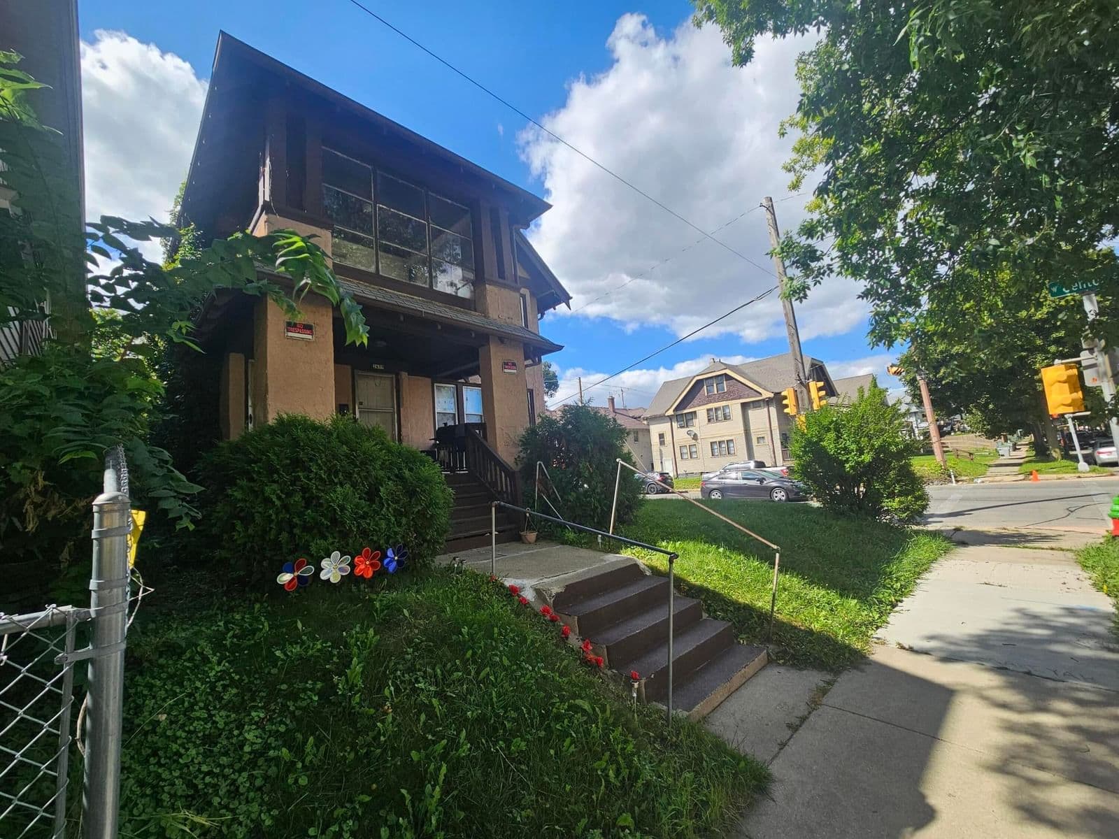 2677 39TH, Milwaukee, WI