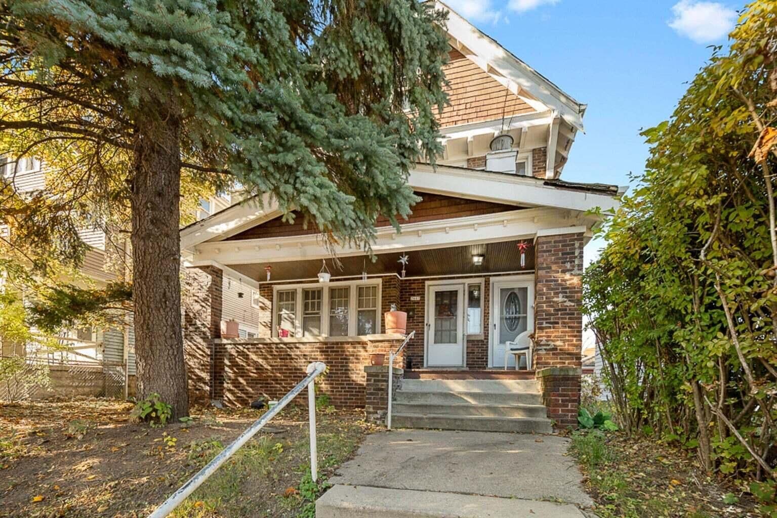 2607 40th, Milwaukee, WI