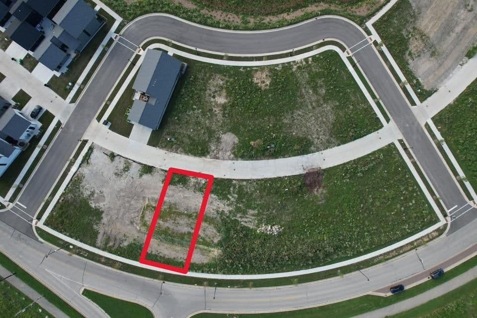 9471 Lake Vista