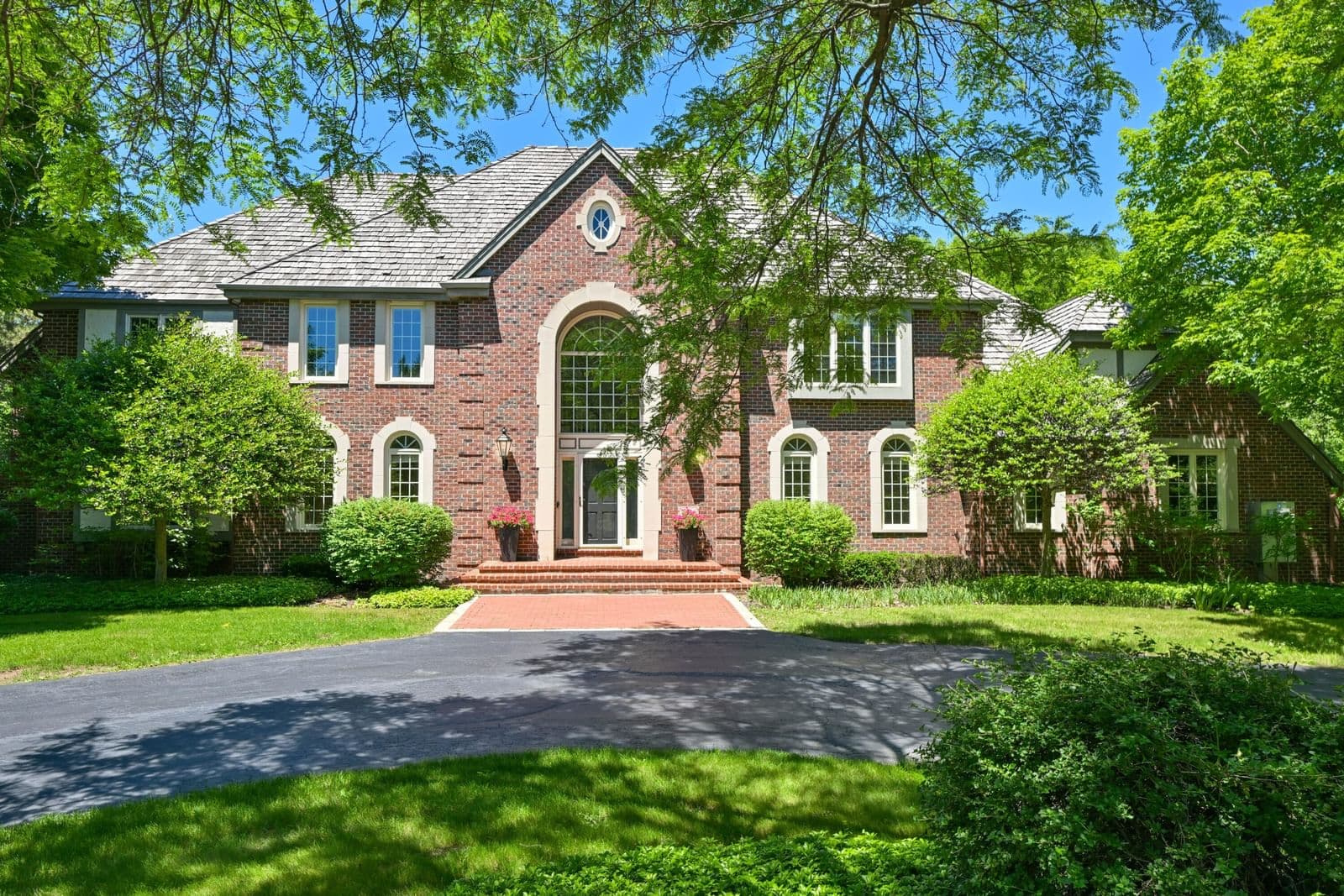 2146 Columbia