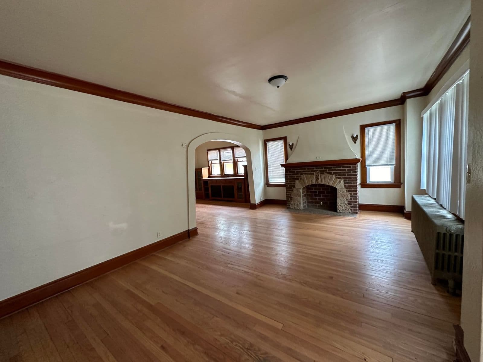 6221 Thurston