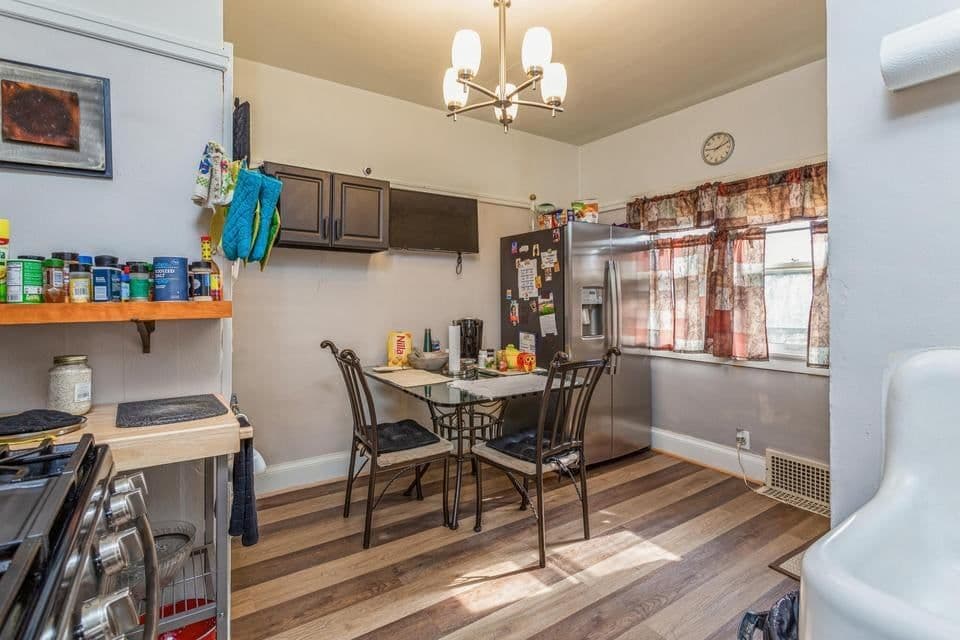 Photo 4 of 2832 12th