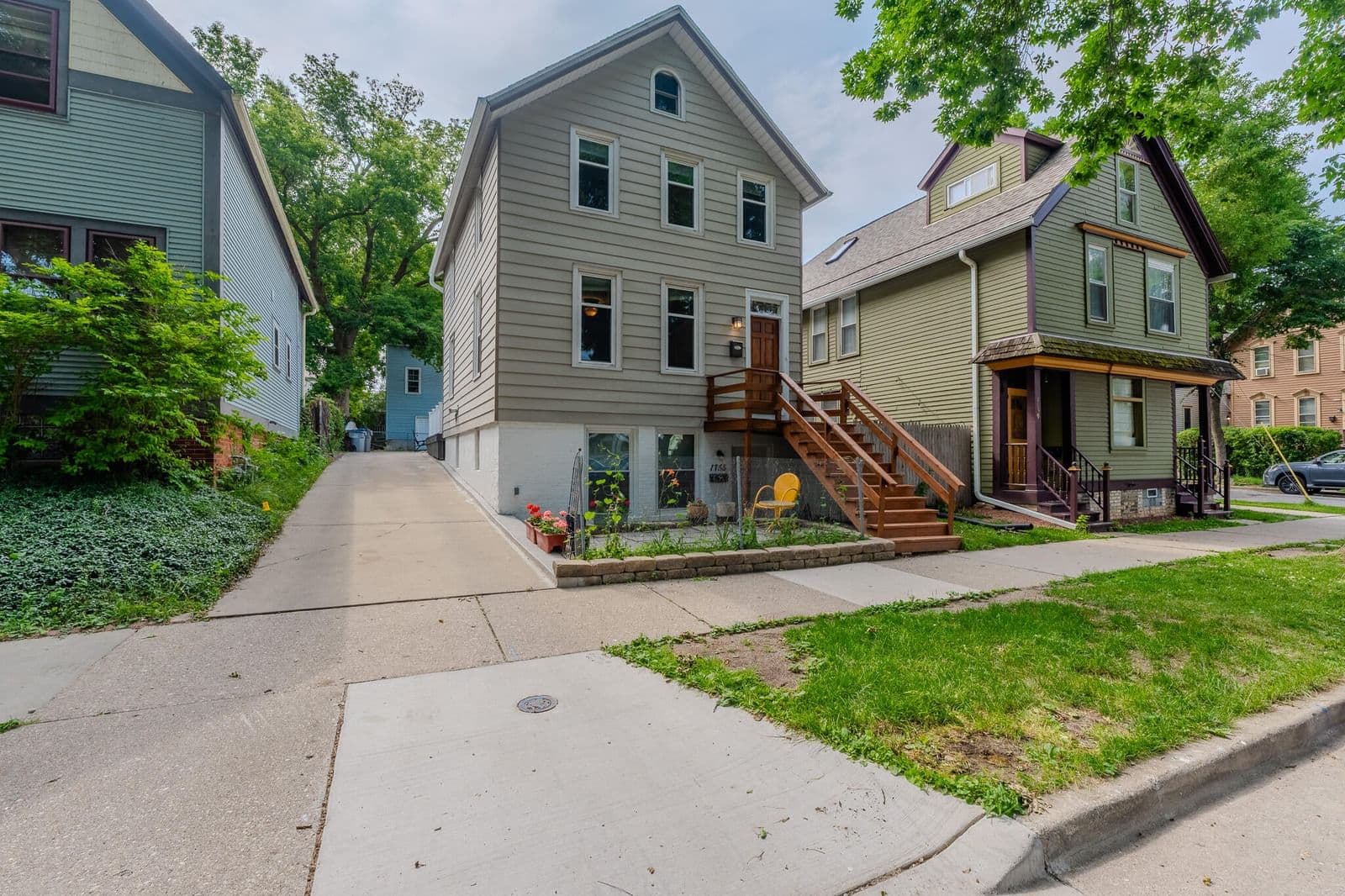 1755 Franklin