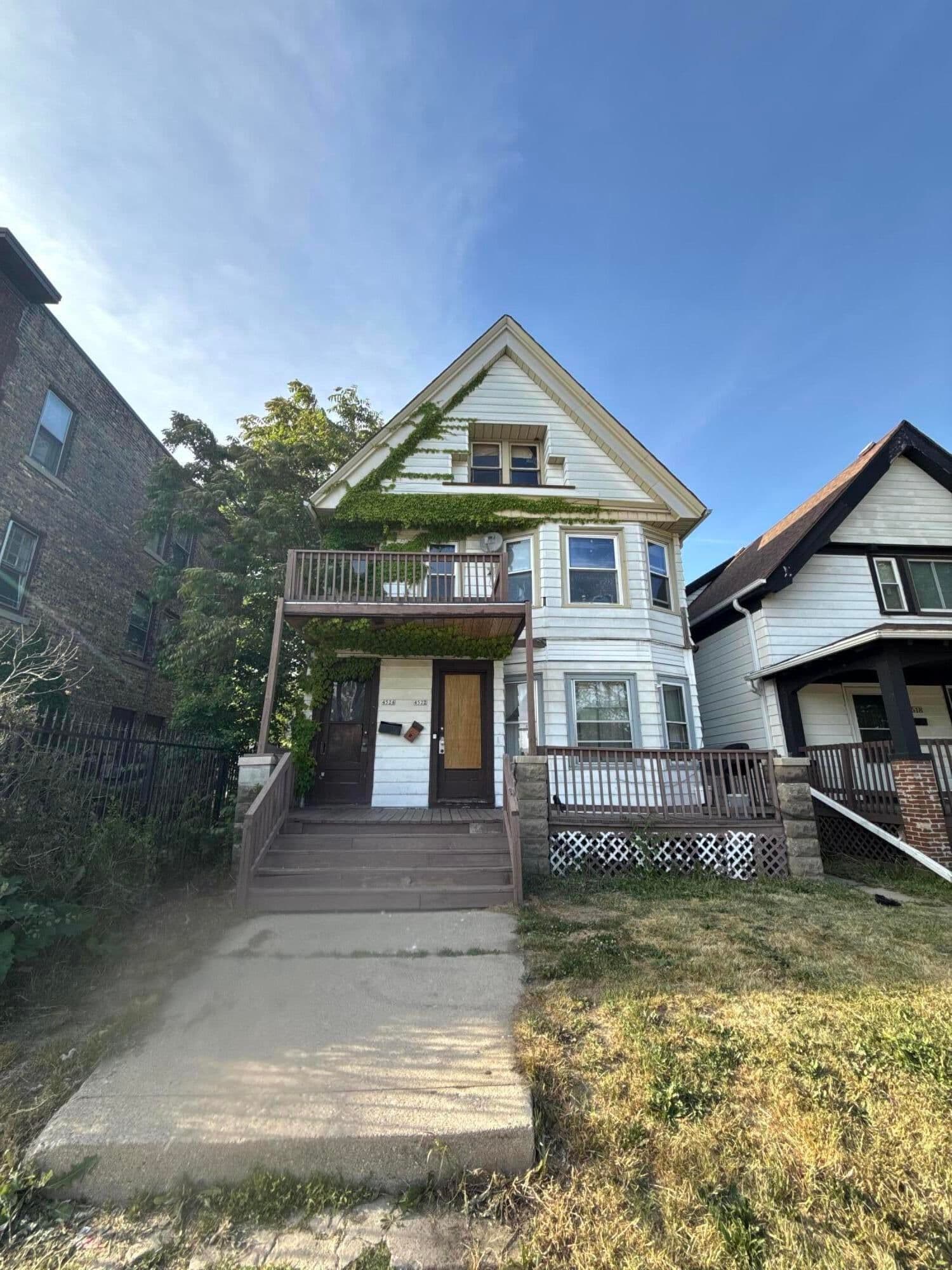 4522 Lloyd, Milwaukee, WI