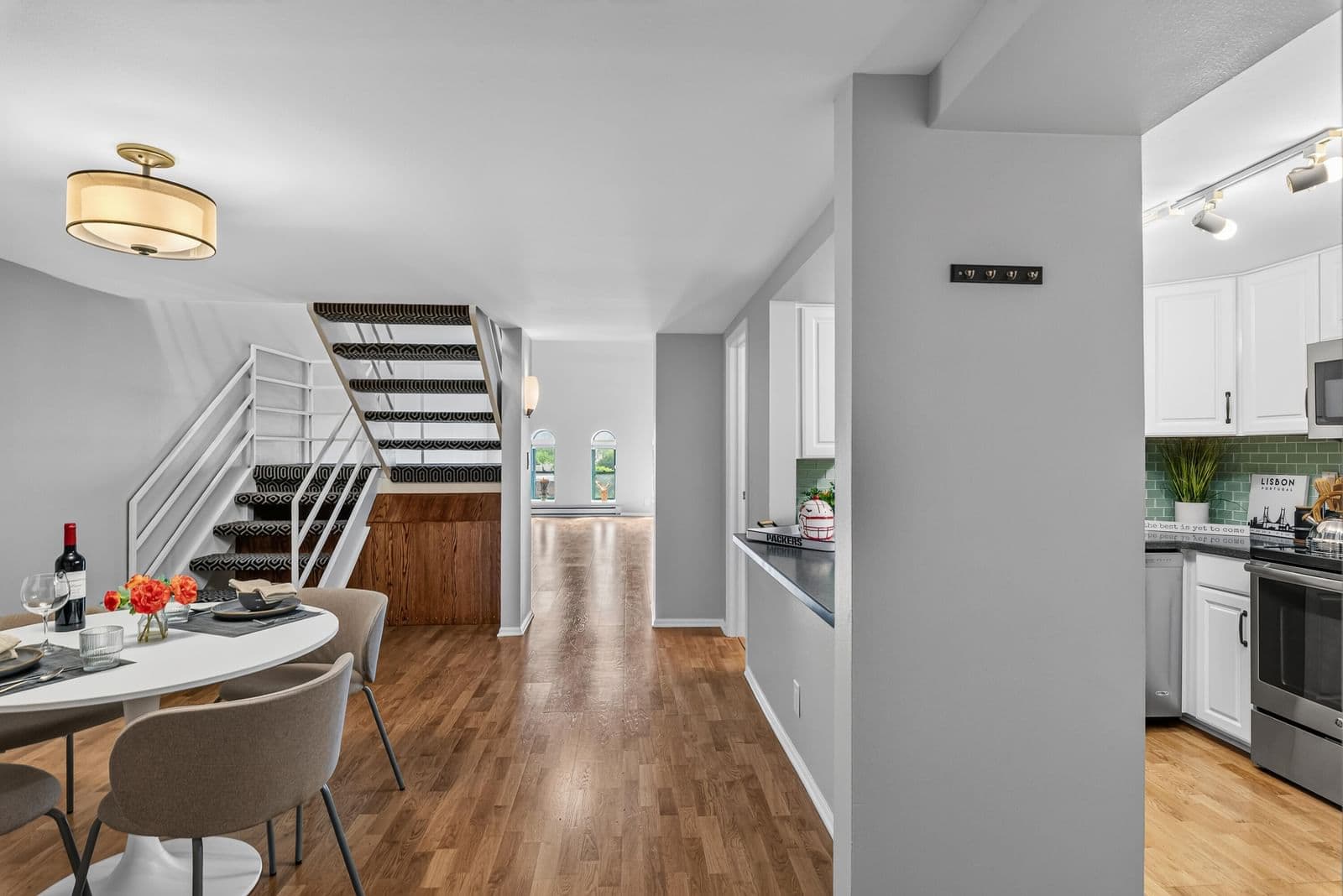 270 Highland, Milwaukee, WI