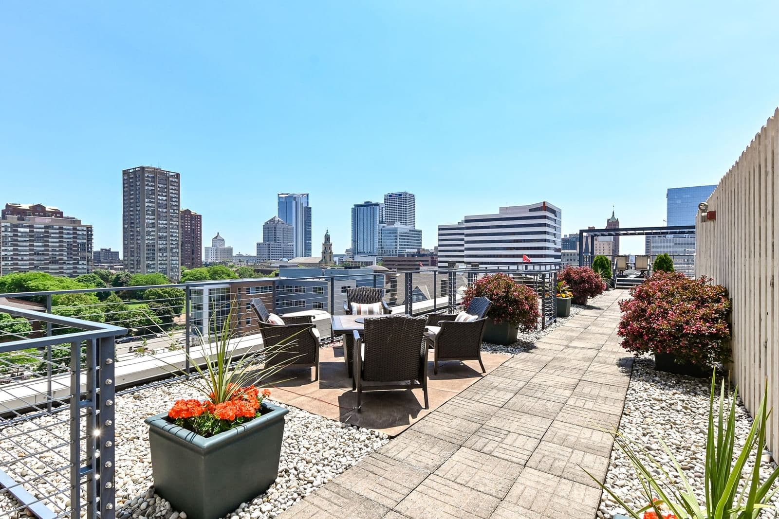 270 Highland, Milwaukee, WI