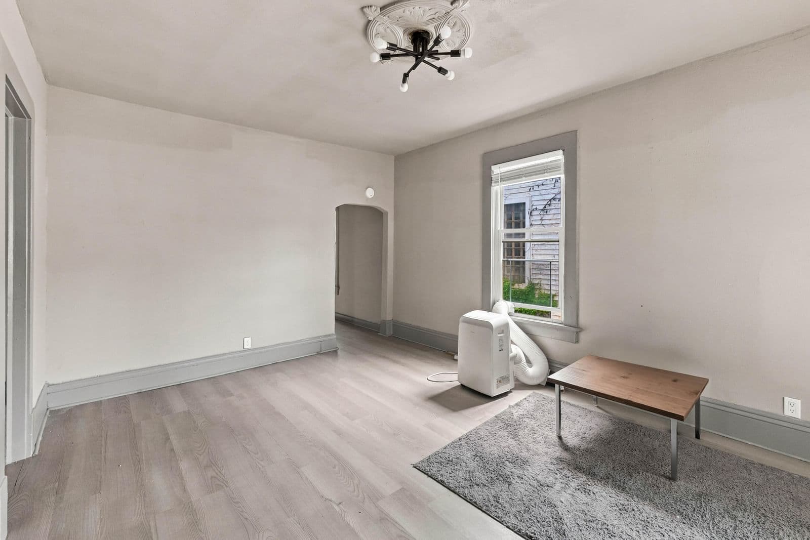 3172 Holton