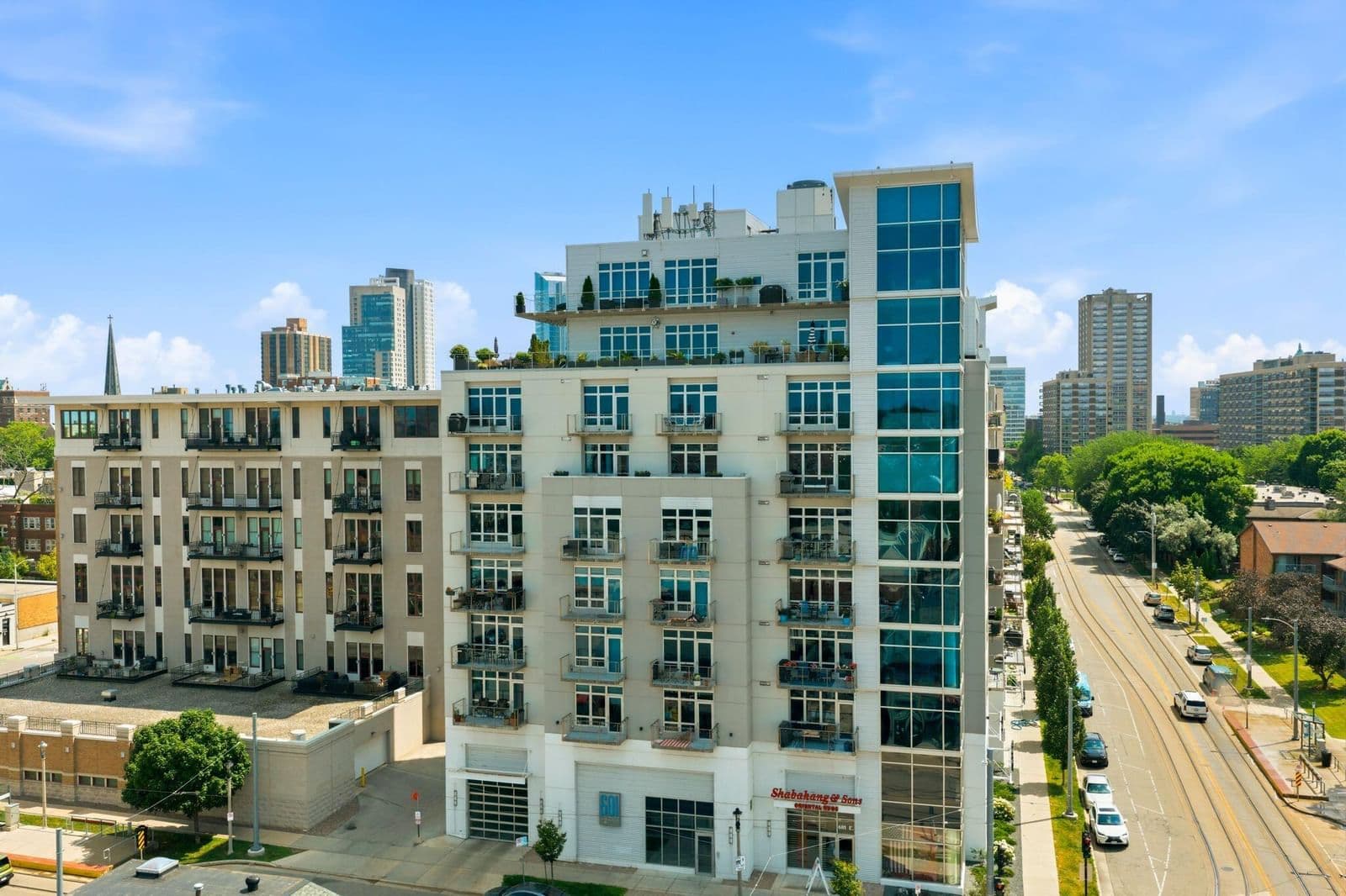 601 Ogden, Milwaukee, WI
