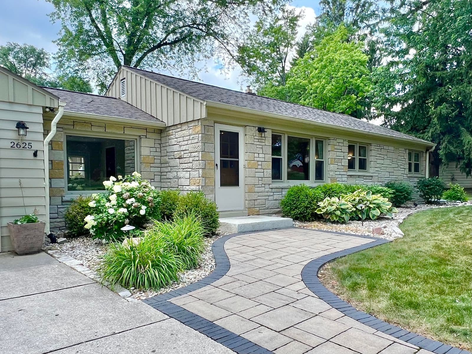 2625 El Rancho, Brookfield, WI