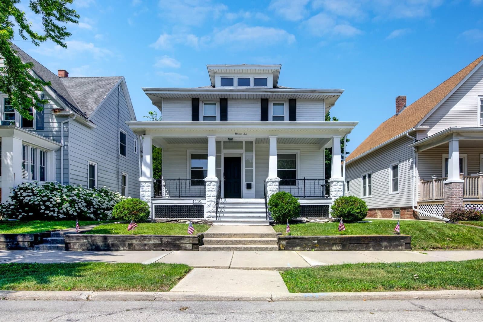 1110 Hayes