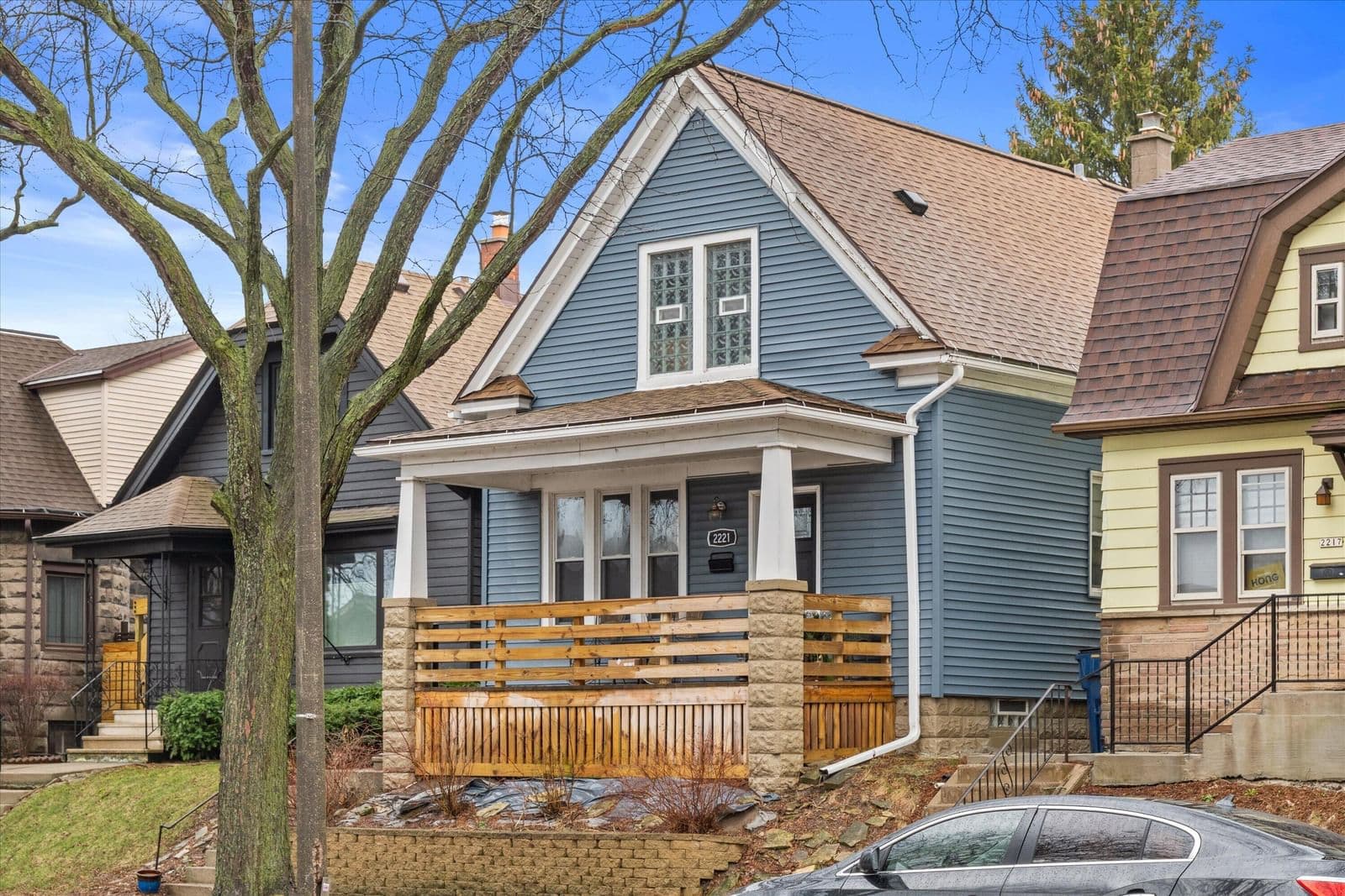 2221 Oklahoma, Milwaukee, WI