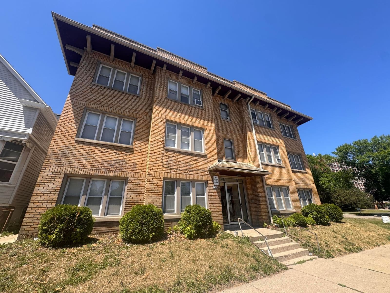 2767 Holton, Milwaukee, WI