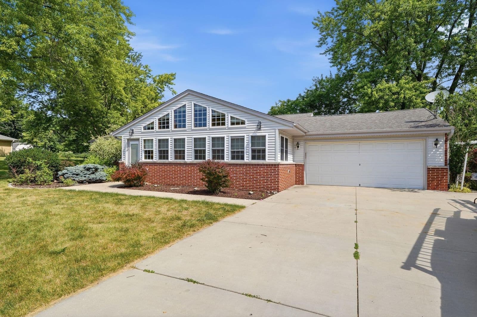 16730 Willow Ridge