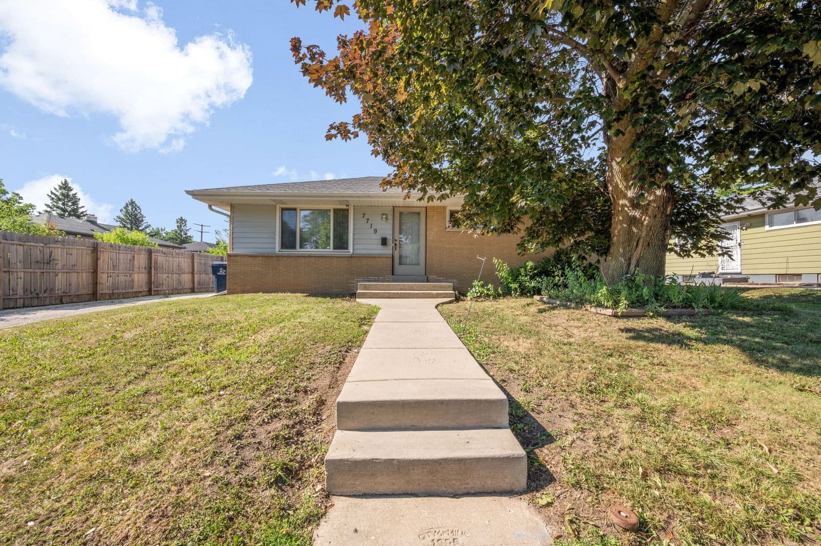 7719 Winfield