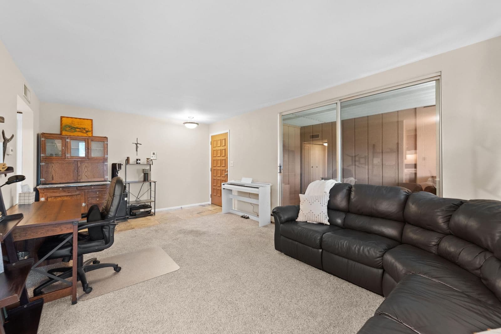 Photo 5 of 11936 Mll