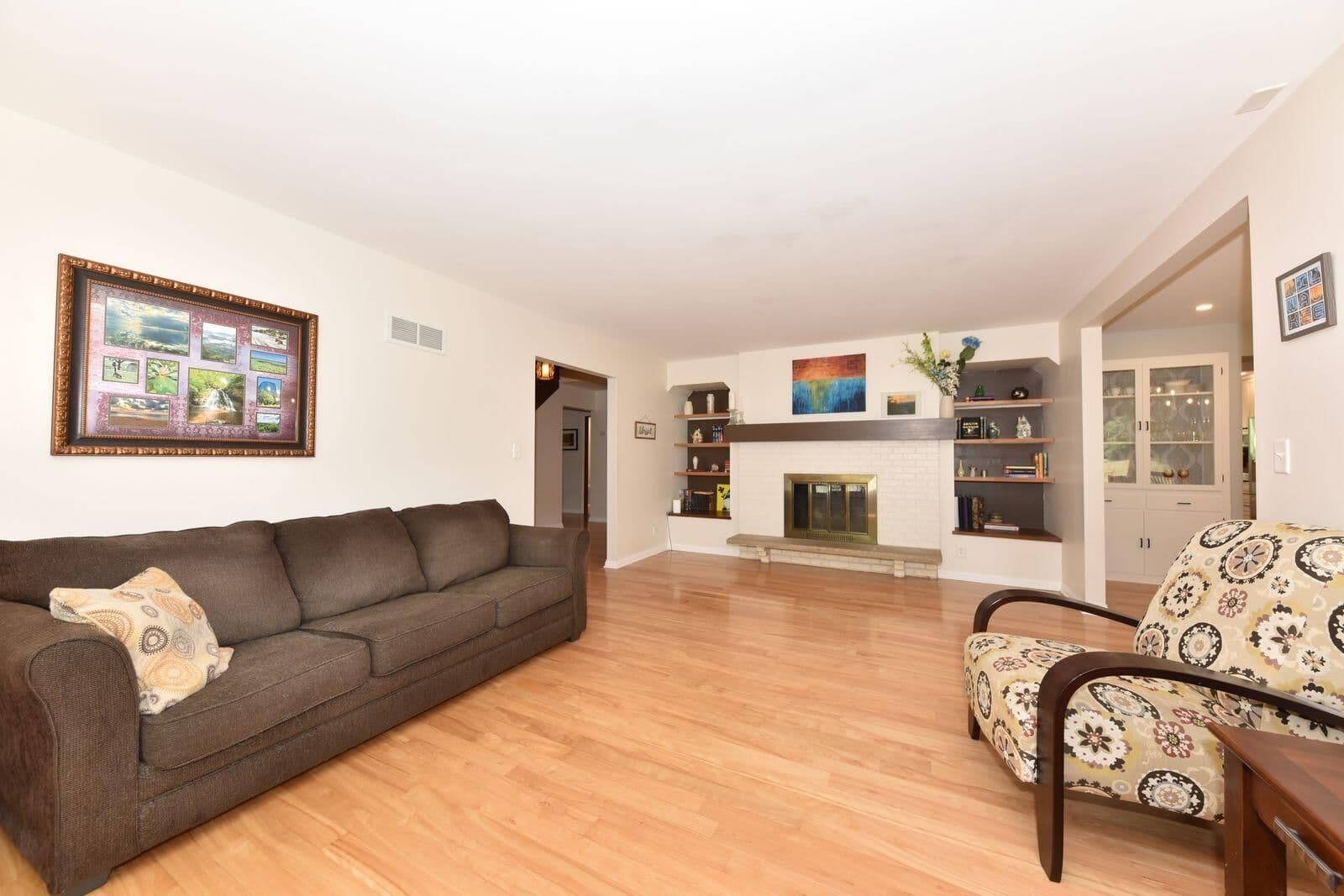 Photo 4 of 2805 83rd