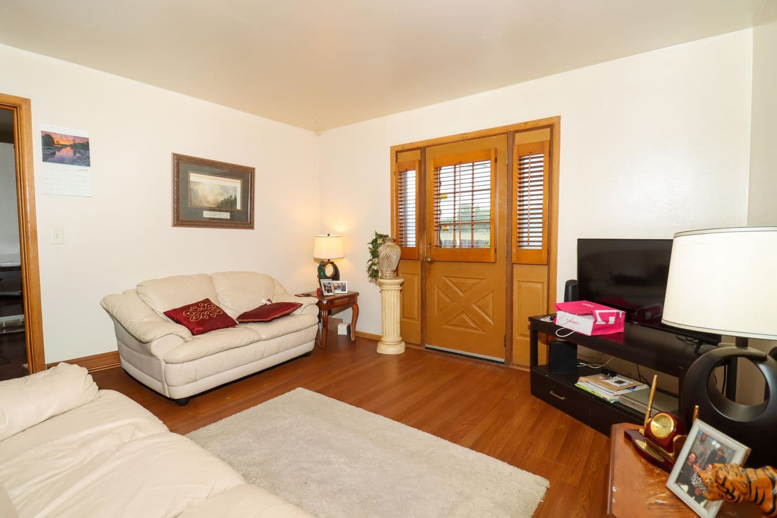 Photo 4 of 8410 Villard