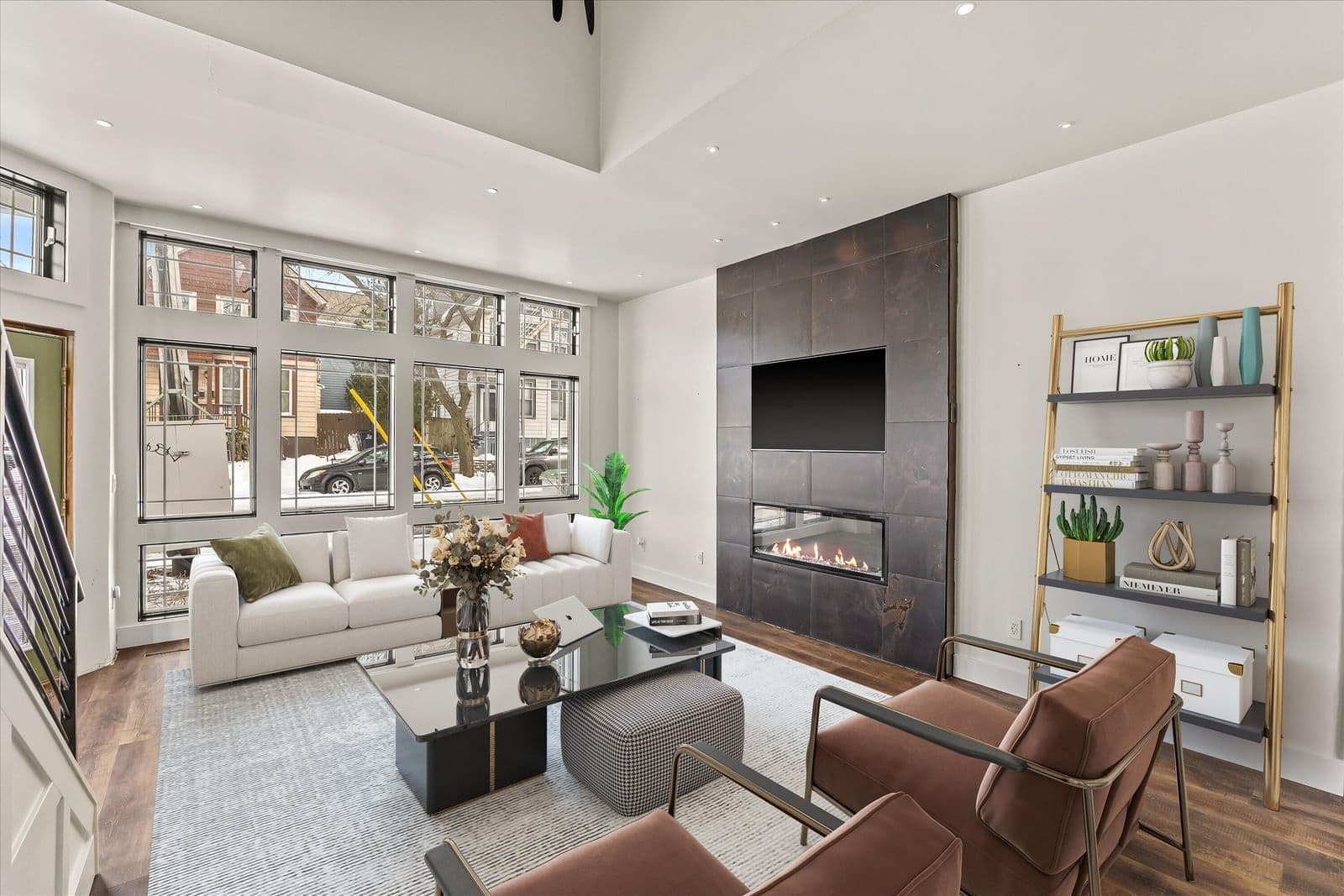1725 Astor
