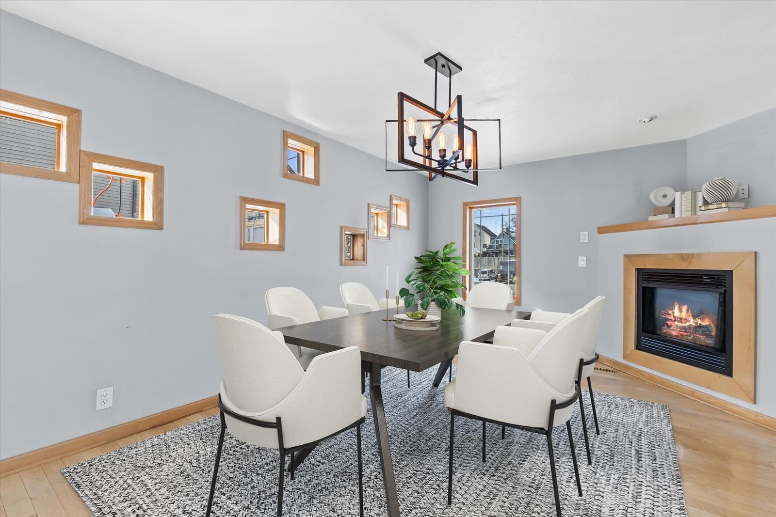 Photo 4 of 1725 Astor