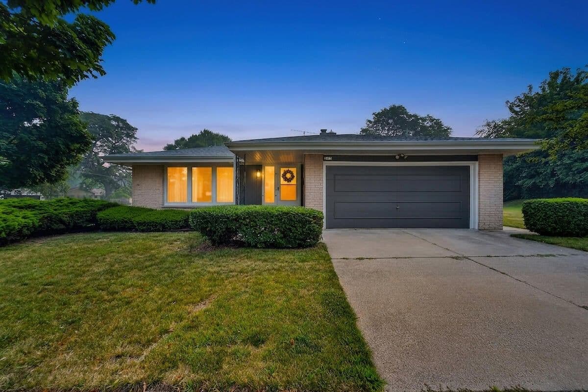 1217 Fairway