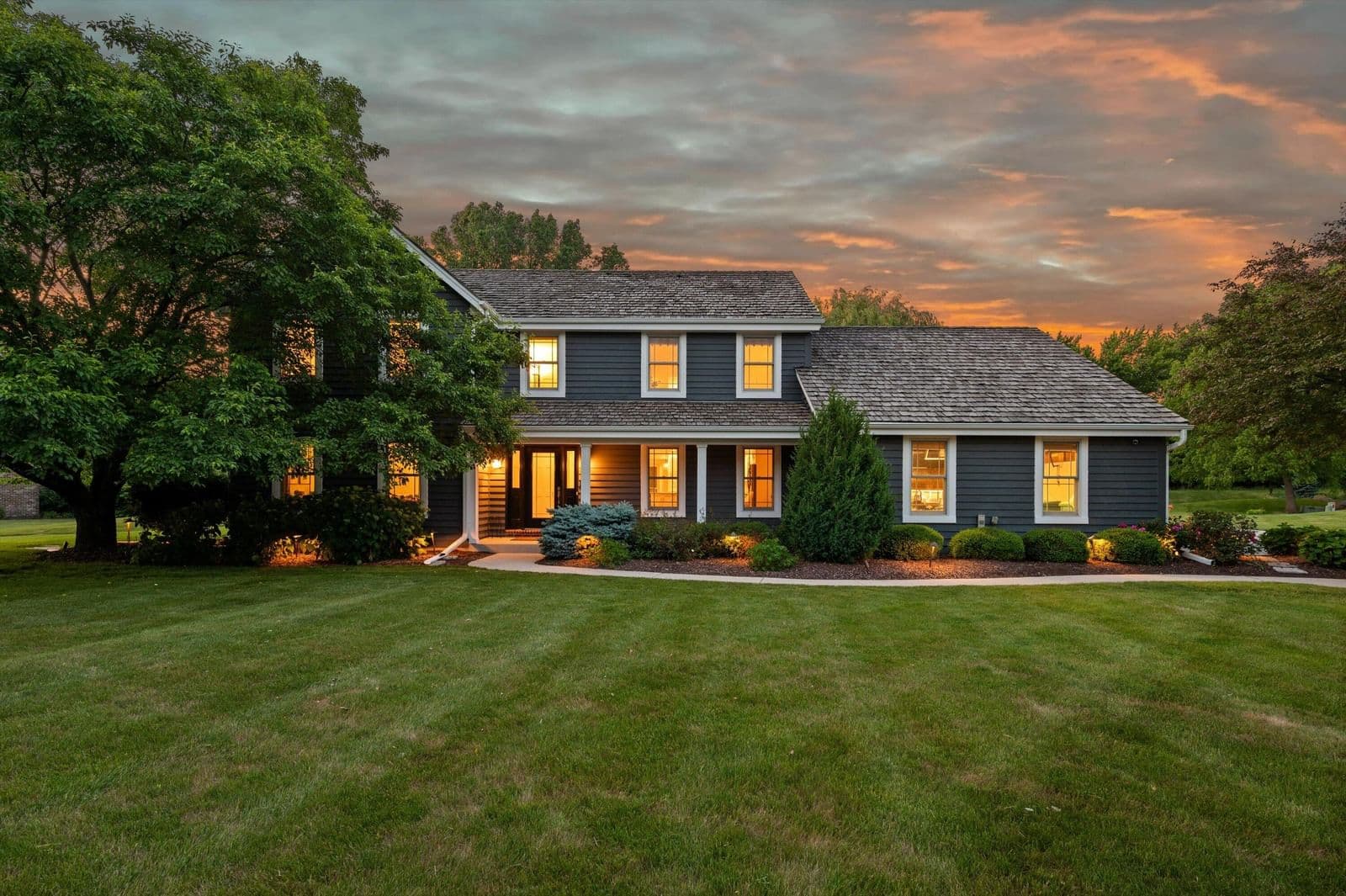 11912 Lantern, Mequon, WI