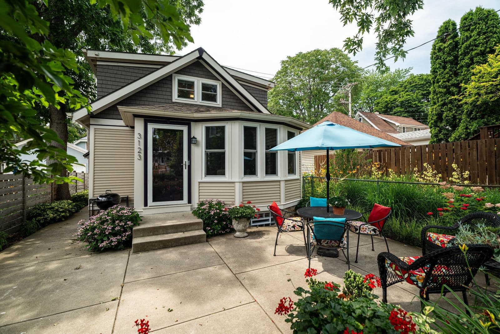 3123 Illinois, Milwaukee, WI