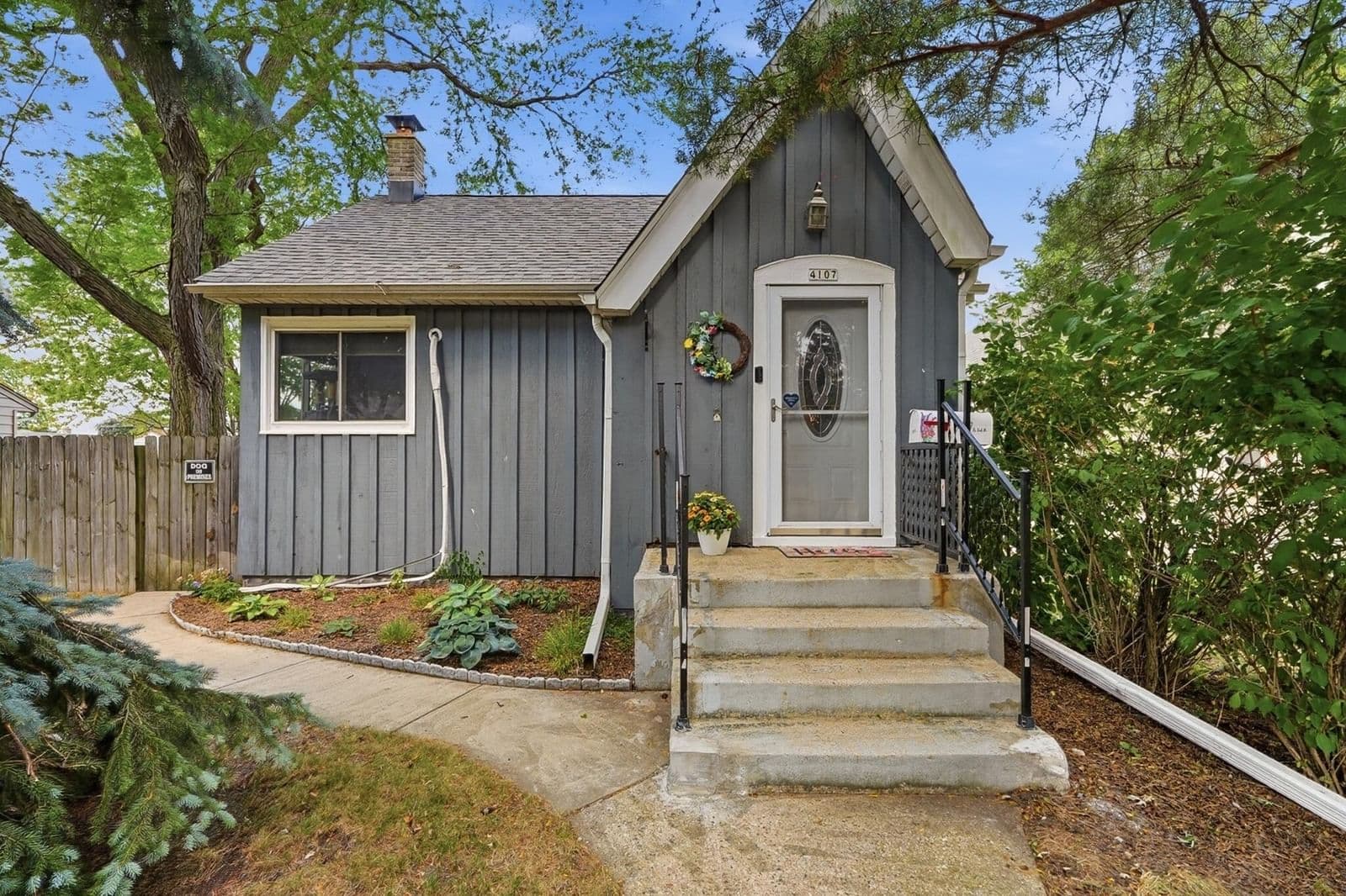 4107 2nd, Milwaukee, WI