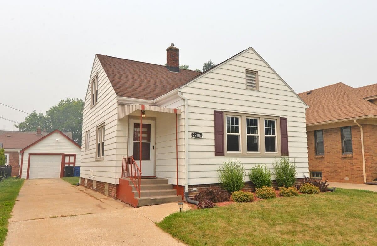 2906 Green