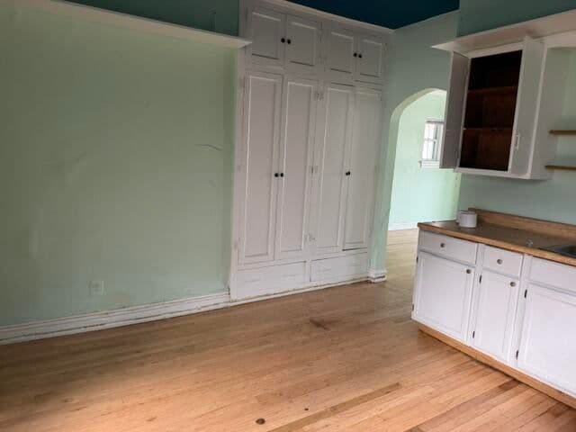 3272 Holton