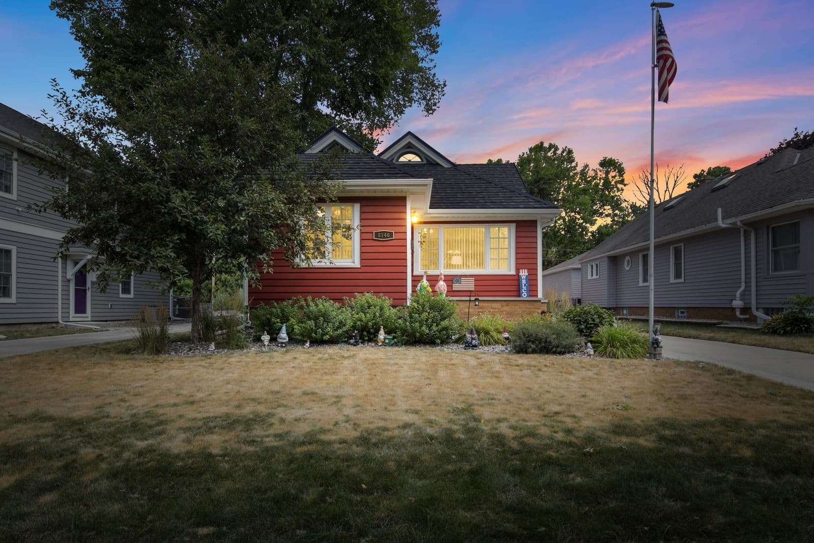 8146 Stickney, Wauwatosa, WI