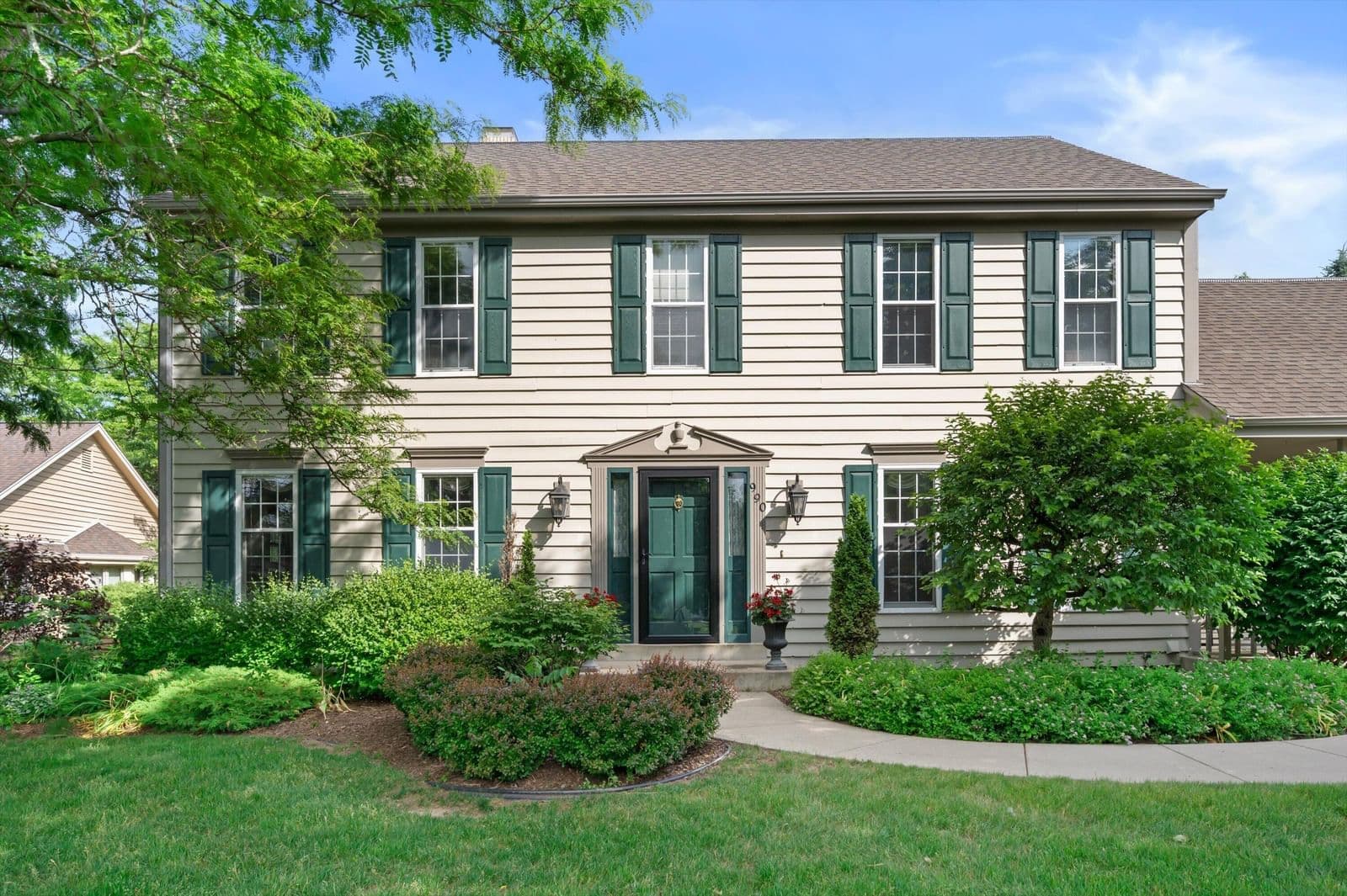 990 Springdale