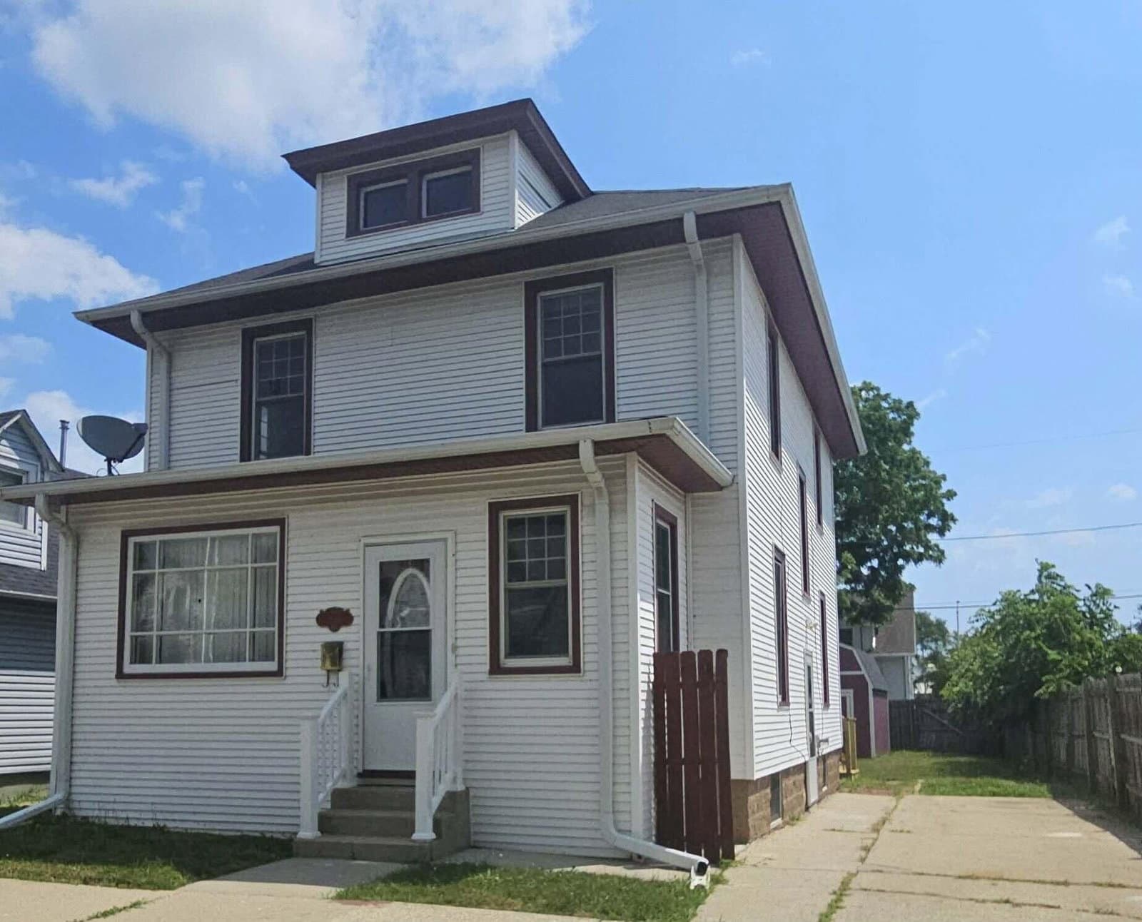 1645 Morton