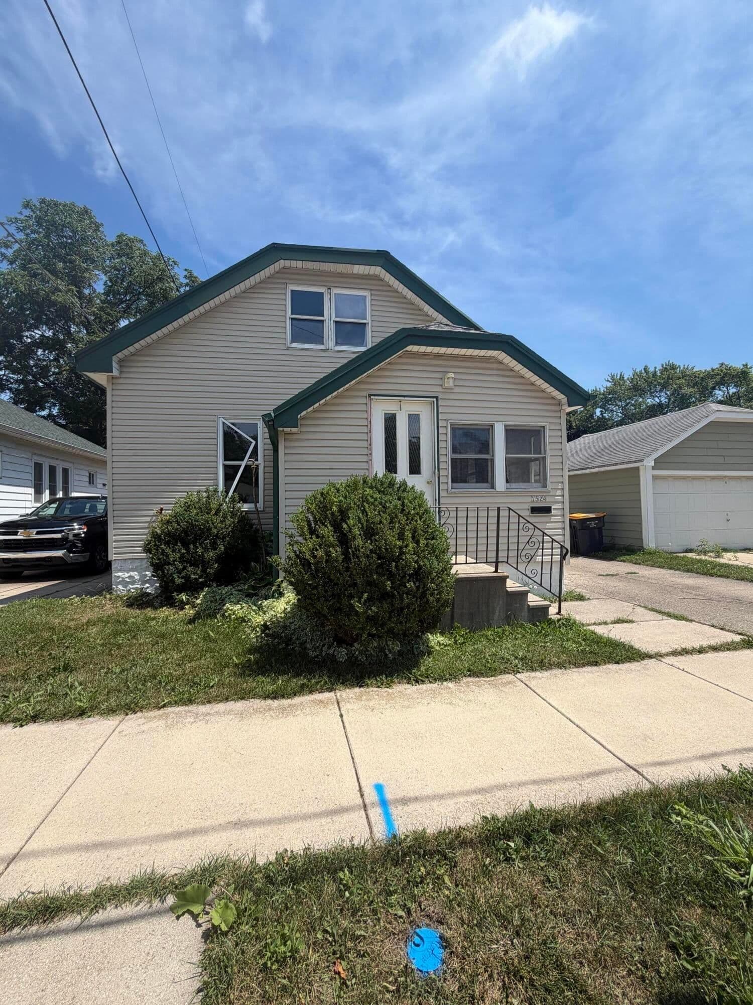 1524 87th, West Allis, WI