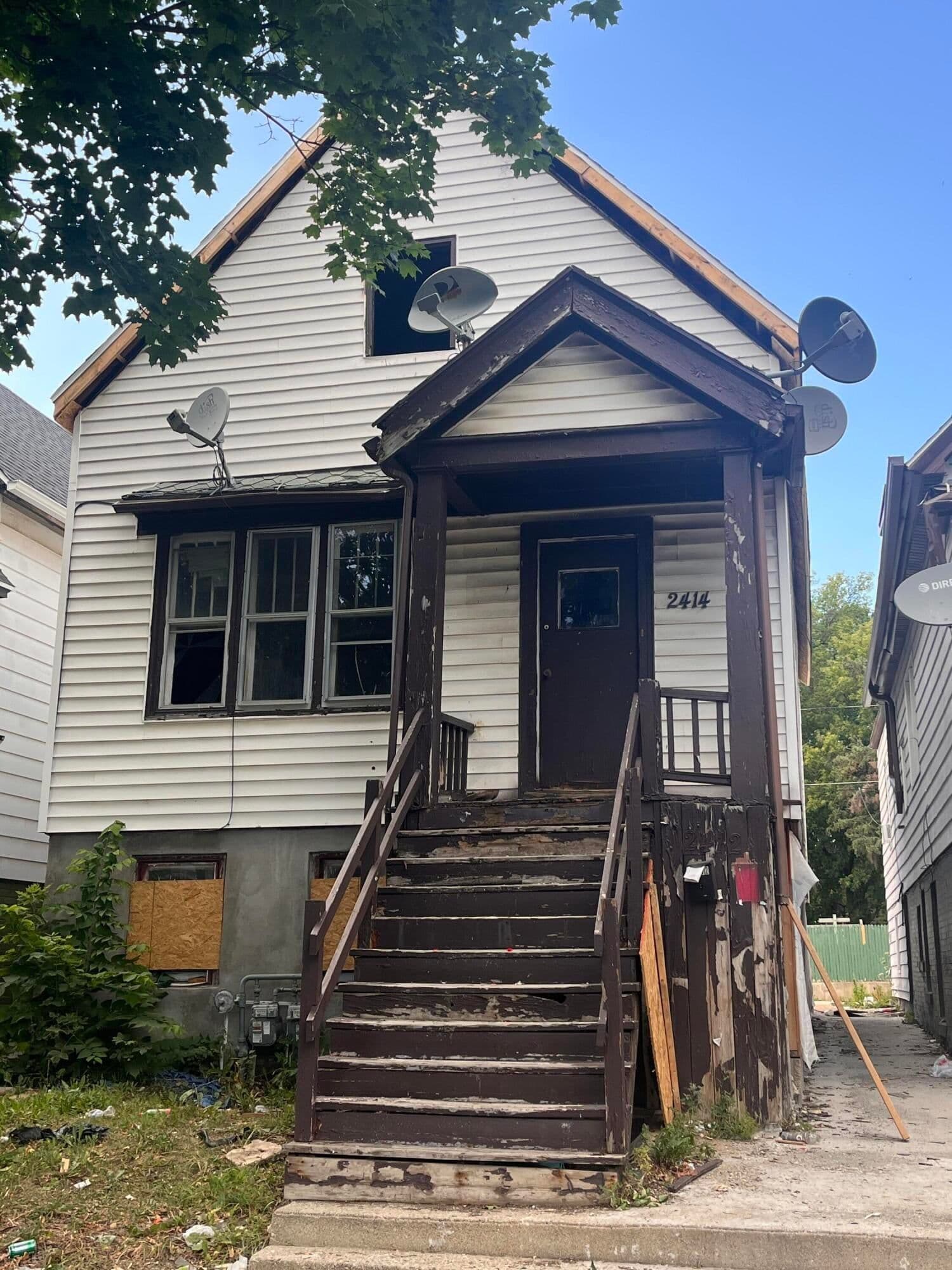 2412 Maple, Milwaukee, WI