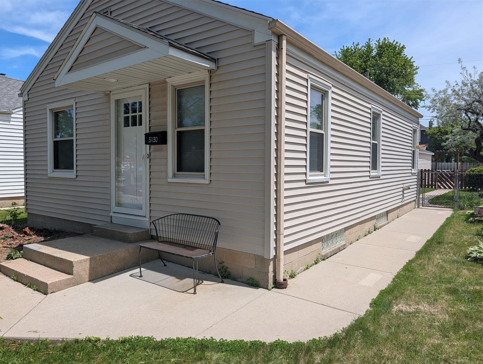3130 Clement, Milwaukee, WI