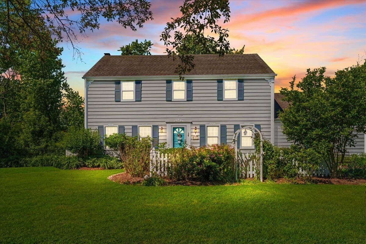 11645 Hillside, Mequon, WI