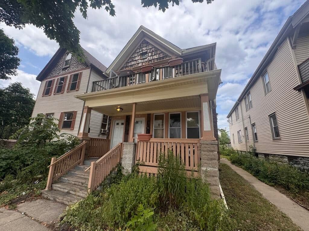 916 Meinecke, Milwaukee, WI