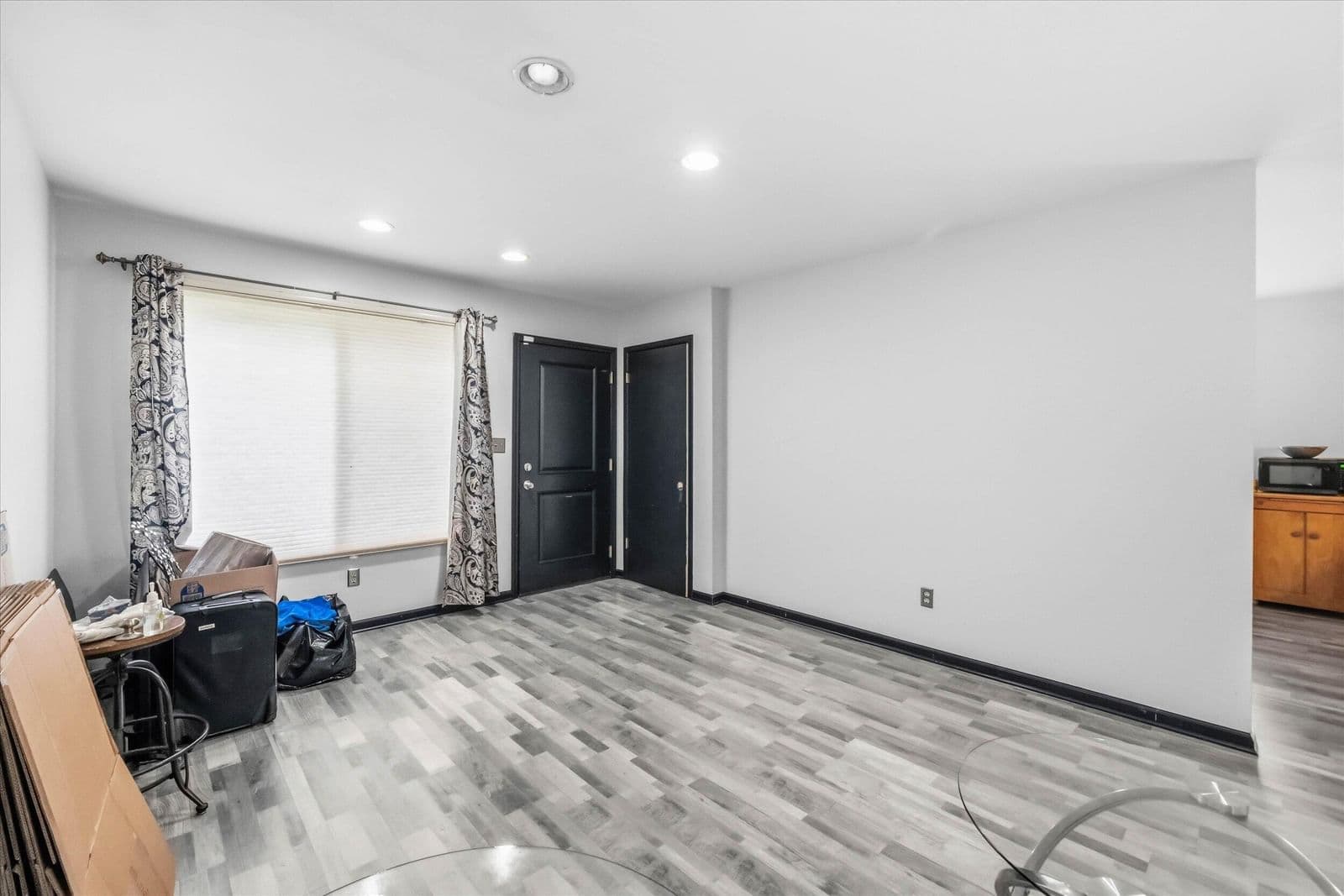 8528 Potomac
